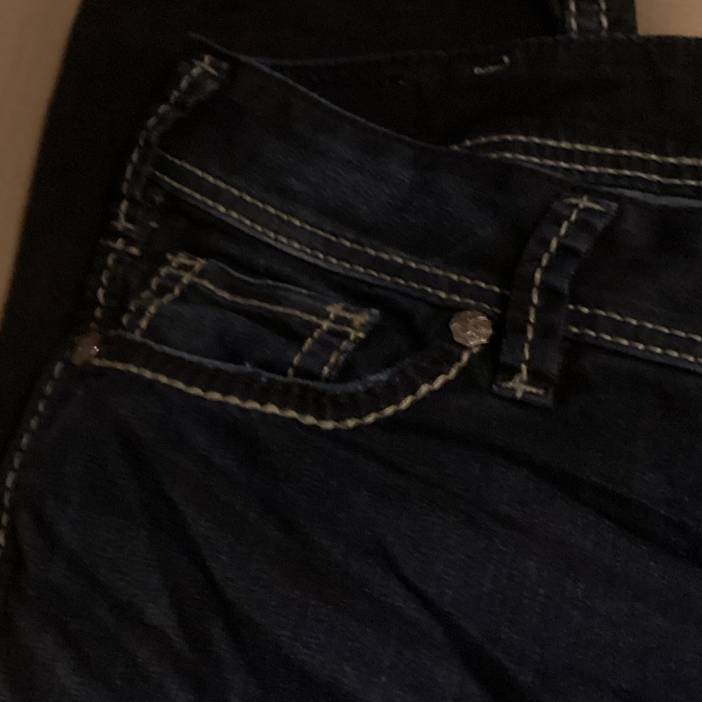 EUC Silver Jeans Capris Dark Indigo Denim - Picture 6 of 9